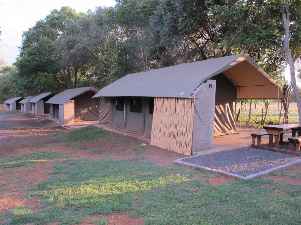 Kosmos Harties Is Africa Safari Lodge מראה חיצוני תמונה