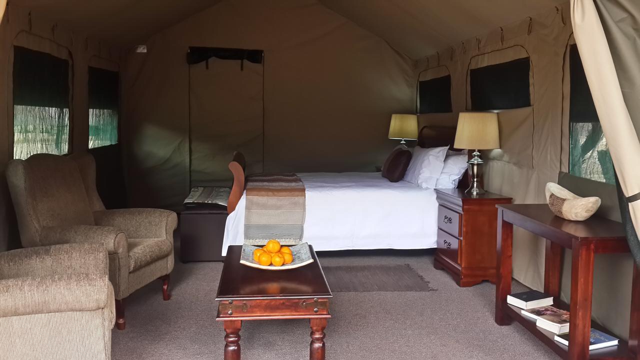 Kosmos Harties Is Africa Safari Lodge מראה חיצוני תמונה