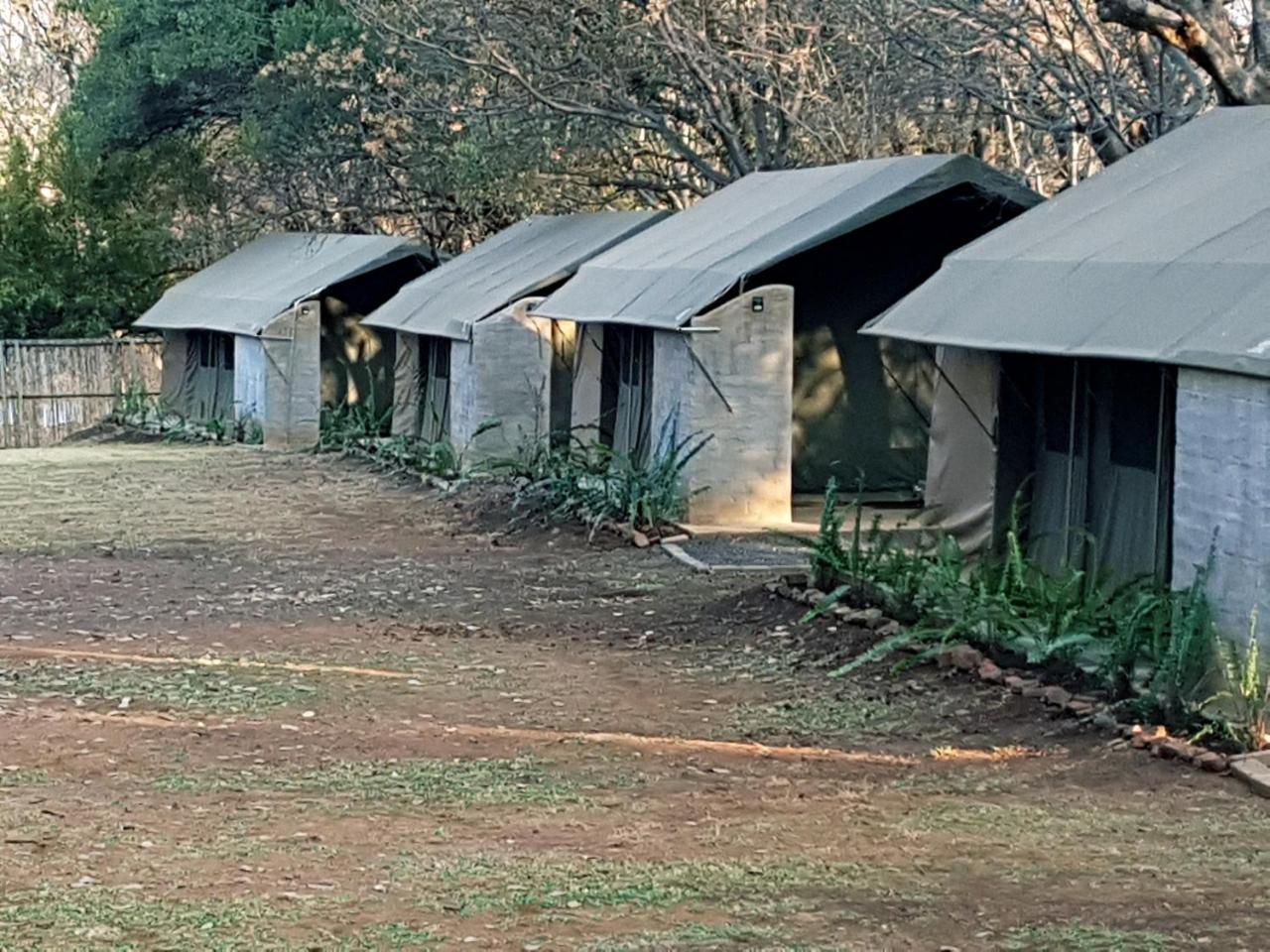 Kosmos Harties Is Africa Safari Lodge מראה חיצוני תמונה