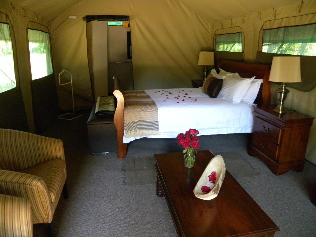 Kosmos Harties Is Africa Safari Lodge מראה חיצוני תמונה