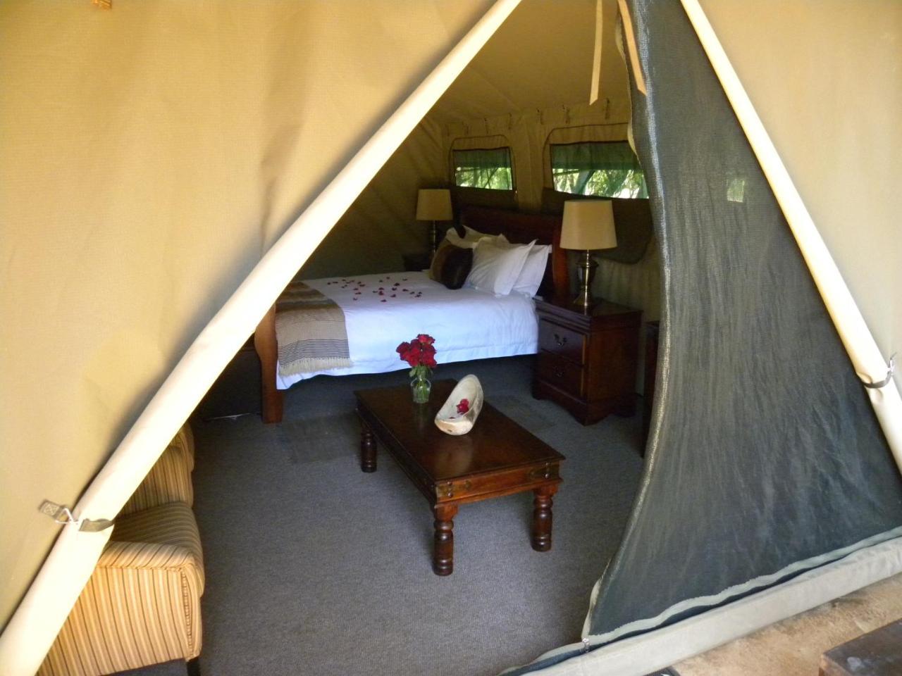 Kosmos Harties Is Africa Safari Lodge מראה חיצוני תמונה