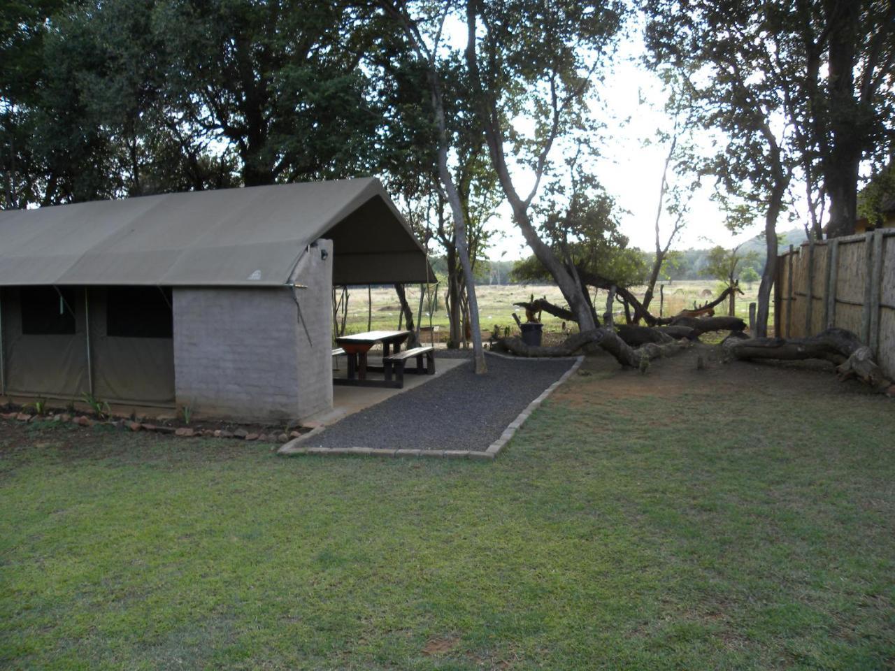 Kosmos Harties Is Africa Safari Lodge מראה חיצוני תמונה
