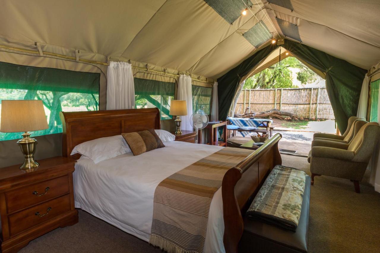 Kosmos Harties Is Africa Safari Lodge מראה חיצוני תמונה