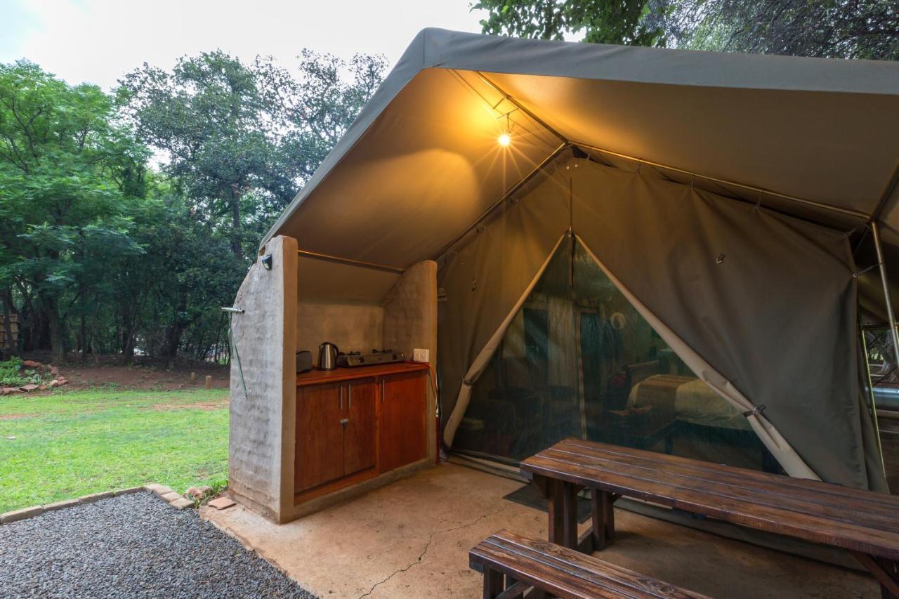 Kosmos Harties Is Africa Safari Lodge מראה חיצוני תמונה